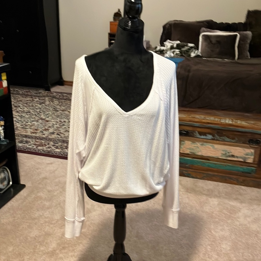 Free flowing white top